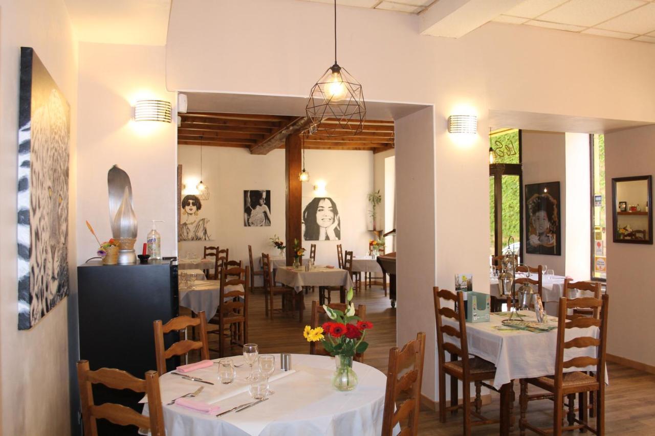 Hôtel Restaurant Le Saint Clément Esterno foto