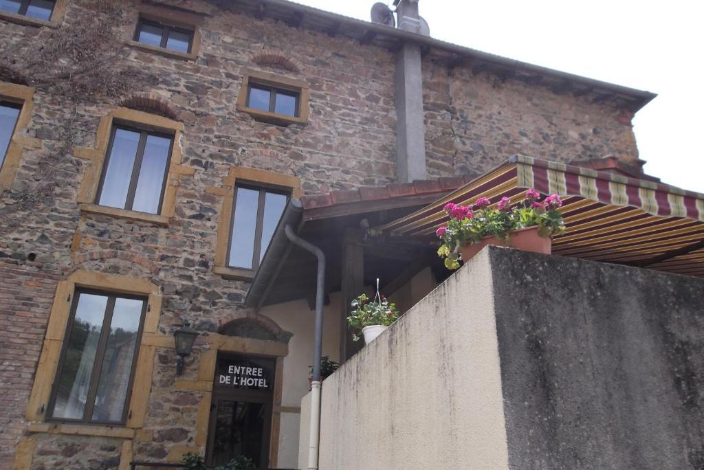 Hôtel Restaurant Le Saint Clément Esterno foto