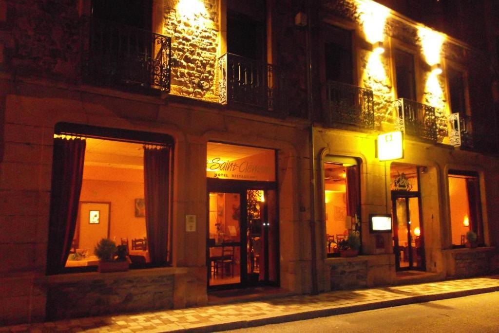 Hôtel Restaurant Le Saint Clément Esterno foto